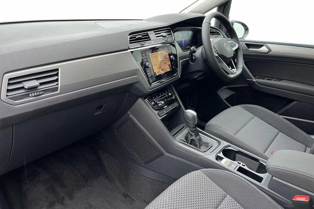 Used Volkswagen Touran 2025 for sale - 77542375: Photo 2