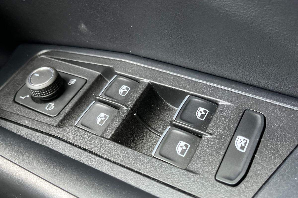 Used Volkswagen T-Roc 2025 for sale - 76679395: Photo 17