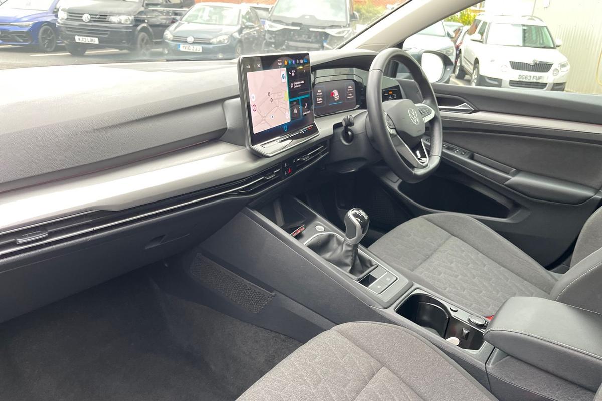 Used Volkswagen Golf 2024 for sale - 76677173: Photo 2