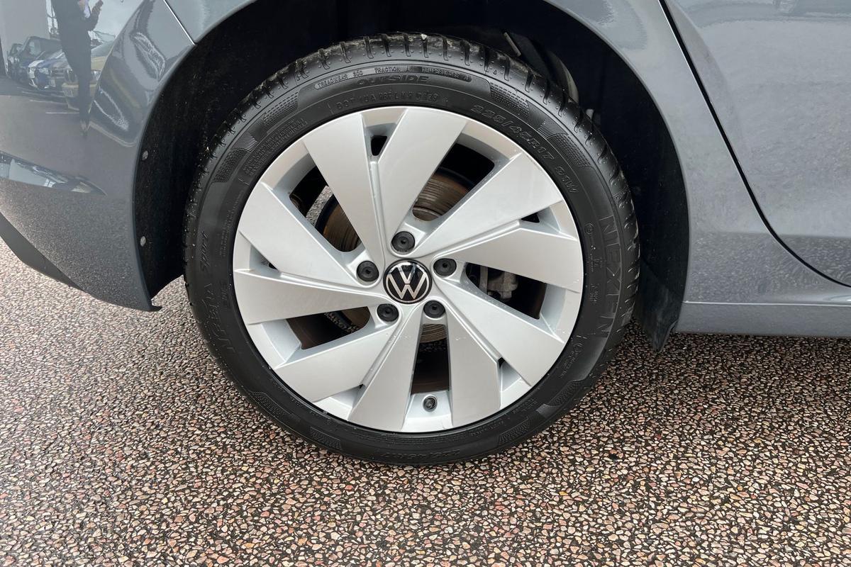 Used Volkswagen Golf 2024 for sale - 76677173: Photo 5