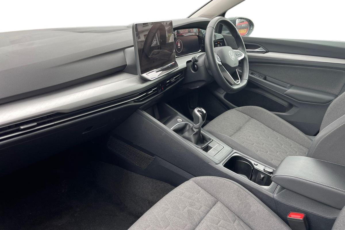 Used Volkswagen Golf 2024 for sale - 76678789: Photo 2