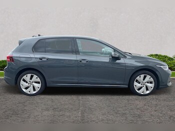 Used Volkswagen Golf 2024 for sale - 76678789: Photo