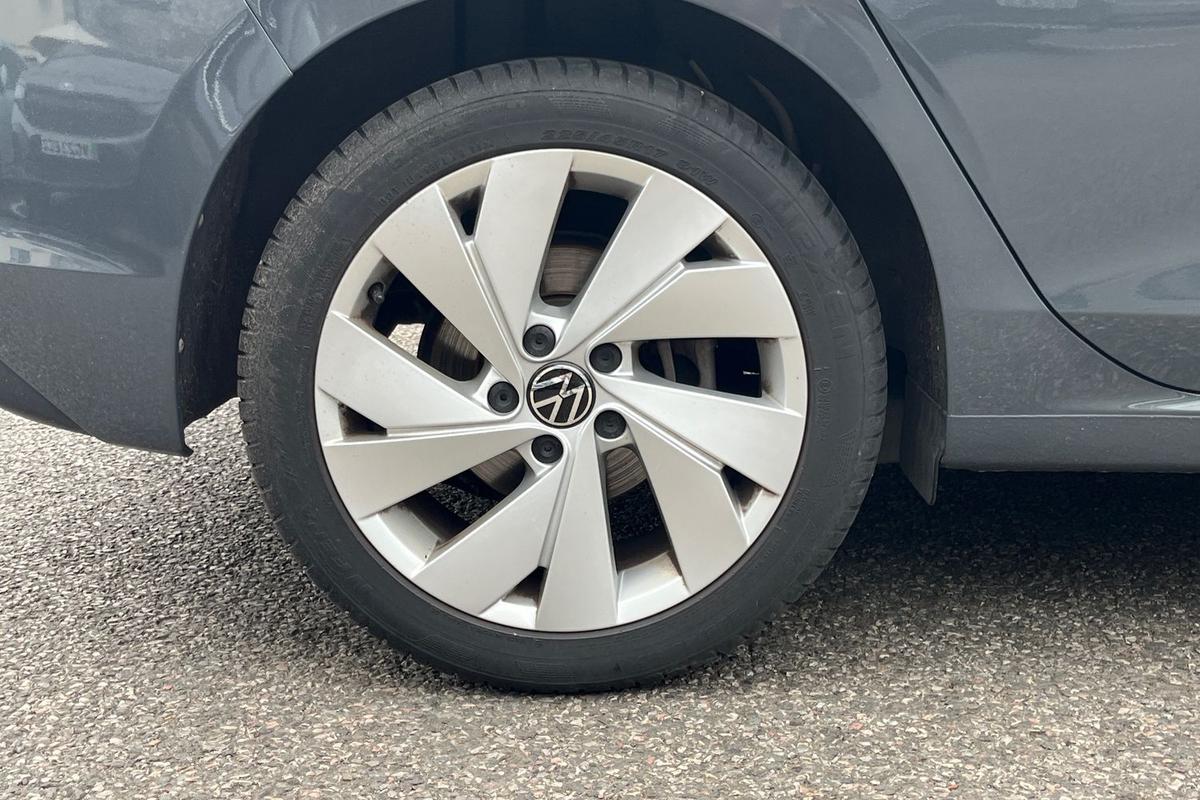 Used Volkswagen Golf 2024 for sale - 76678789: Photo 5