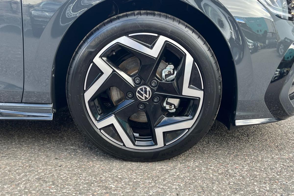 Used Volkswagen Golf 2025 for sale - 76678695: Photo 5