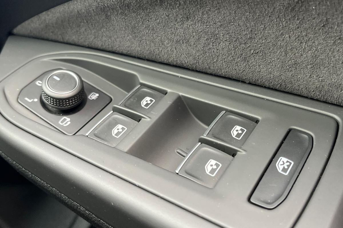 Used Volkswagen Golf 2023 for sale - 76676643: Photo 17