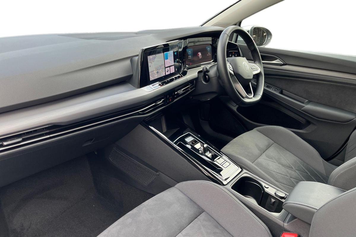 Used Volkswagen Golf 2023 for sale - 76676643: Photo 2