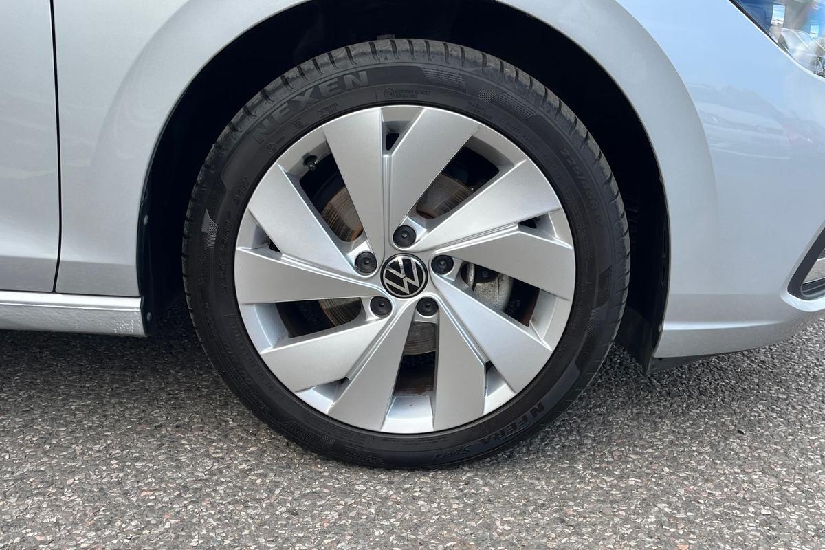 Used Volkswagen Golf 2023 for sale - 76676643: Photo 5