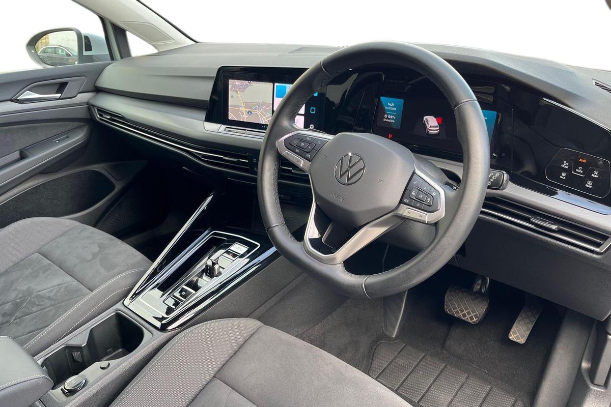 Used Volkswagen Golf 2023 for sale - 76676643: Photo 6