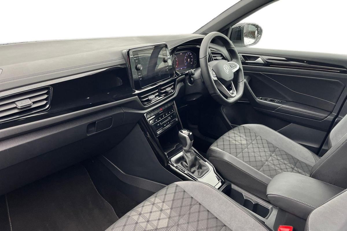 Used Volkswagen T-Roc 2025 for sale - 77542176: Photo 2