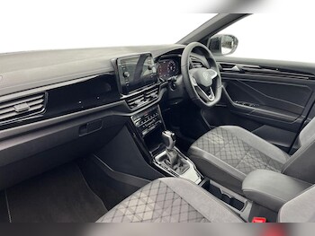 Used Volkswagen T-Roc 2025 for sale - 77542176: Photo