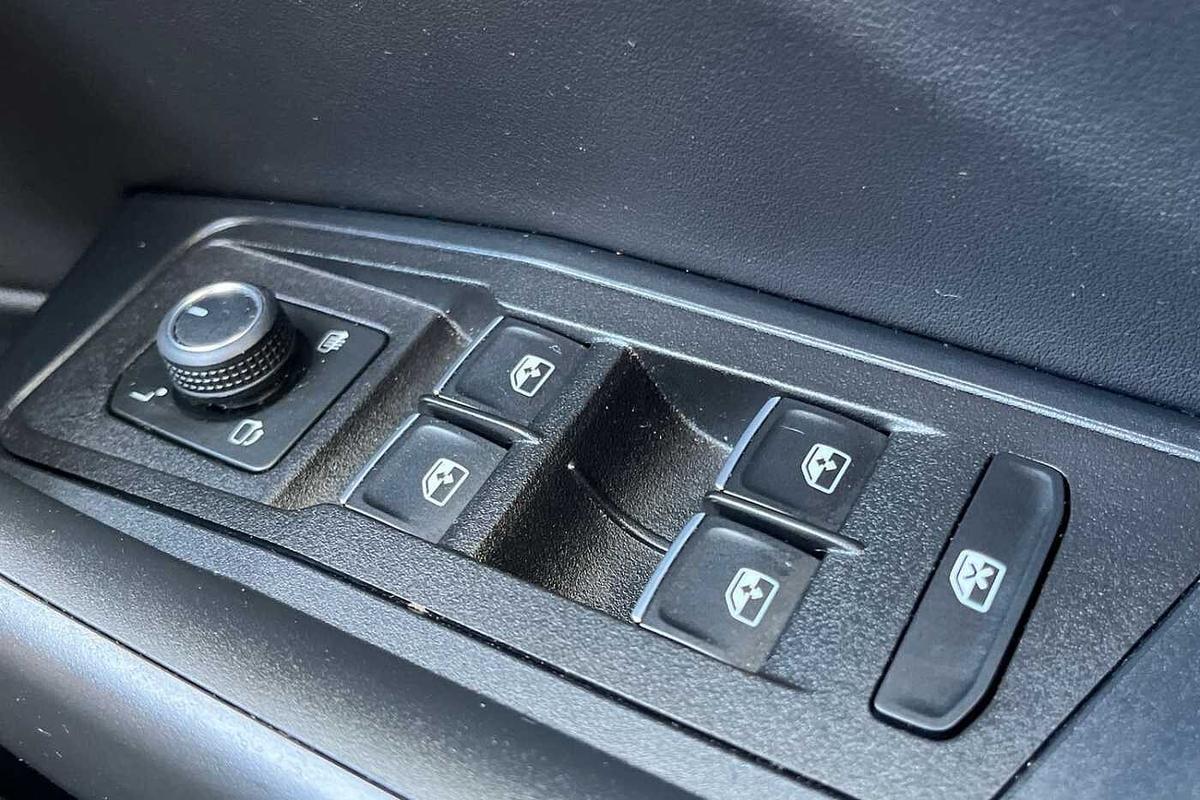 Used Volkswagen T-Roc 2025 for sale - 77542198: Photo 17