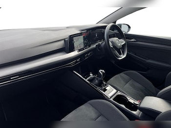 Used Volkswagen Golf 2022 for sale - 76674280: Photo