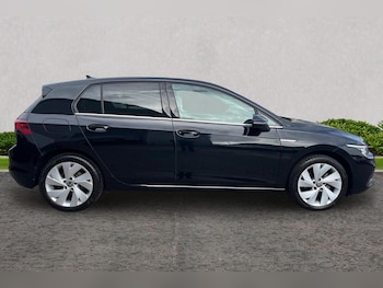 Used Volkswagen Golf 2022 for sale - 76674280: Photo