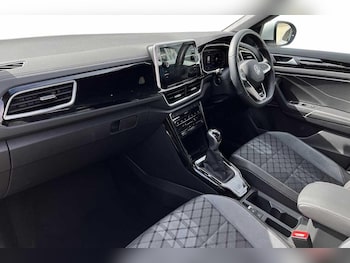 Used Volkswagen T-Roc 2025 for sale - 77413585: Photo