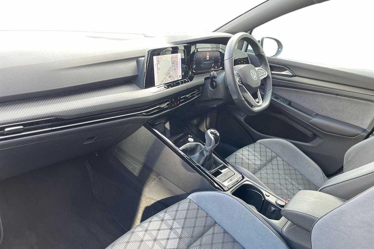 Used Volkswagen Golf 2023 for sale - 77542360: Photo 2