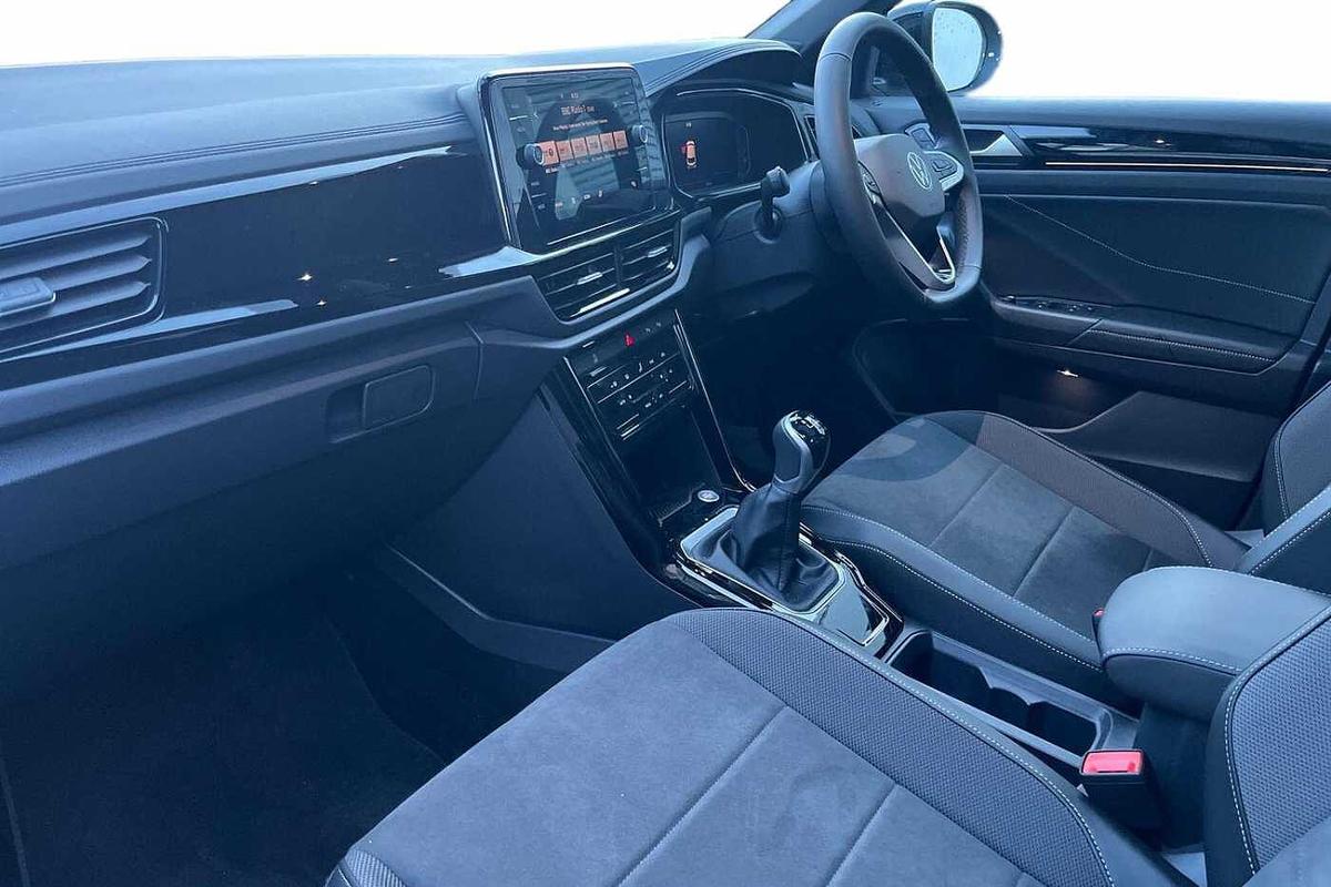 Used Volkswagen T-Roc 2025 for sale - 77542339: Photo 2