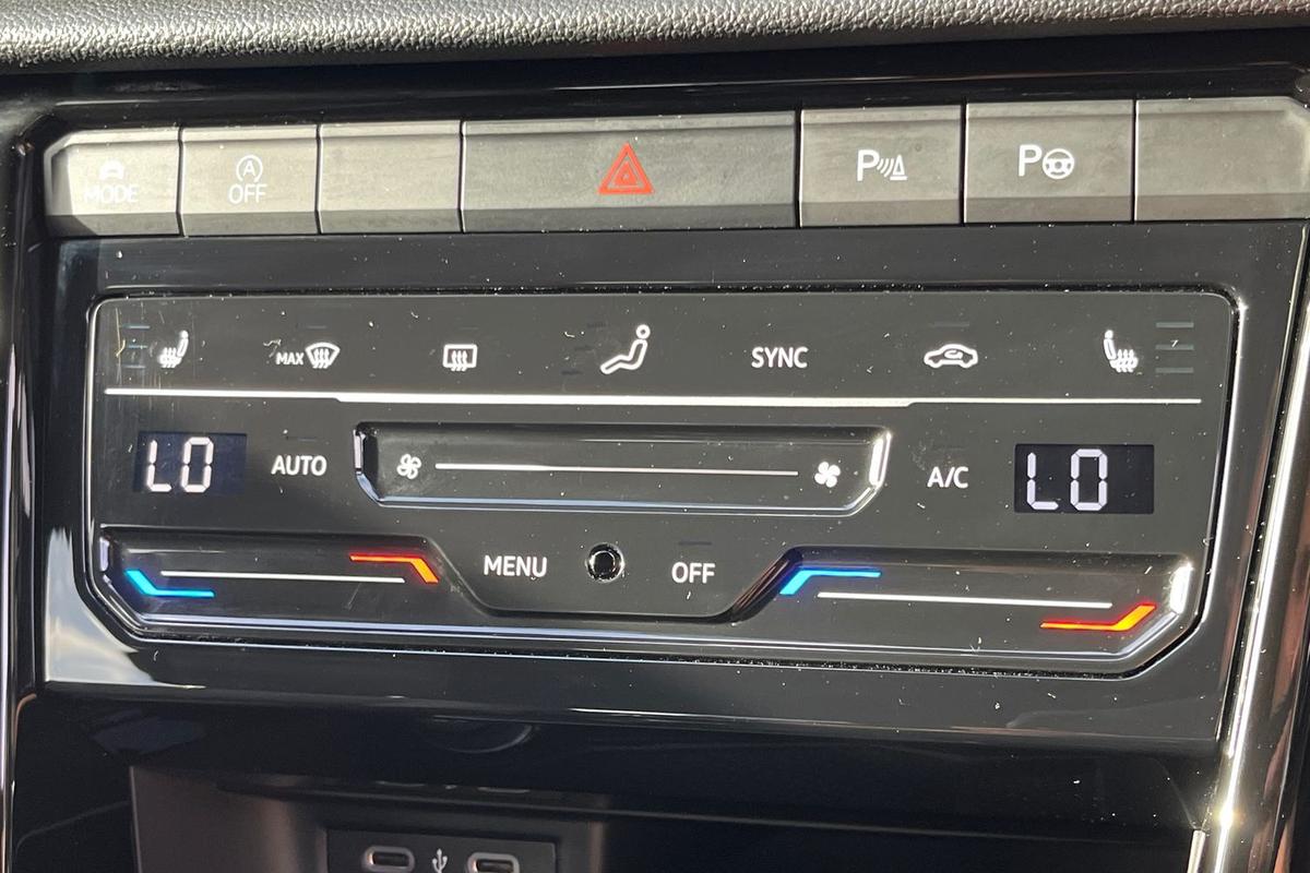 Used Volkswagen T-Roc 2024 for sale - 76677124: Photo 14