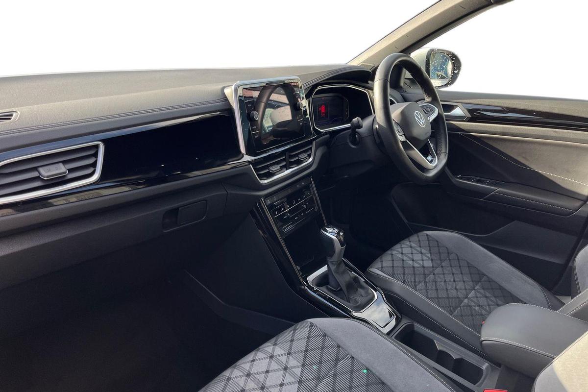 Used Volkswagen T-Roc 2024 for sale - 76677124: Photo 2