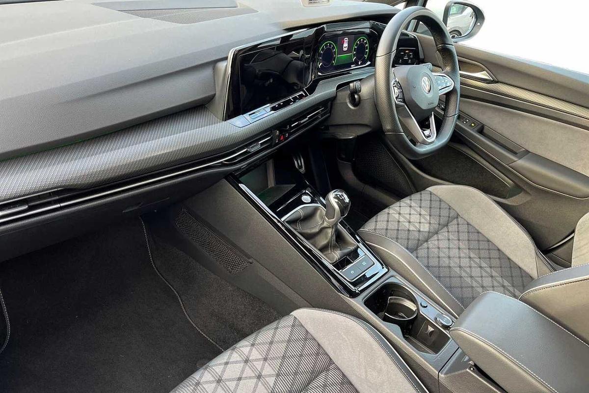 Used Volkswagen Golf 2023 for sale - 77542358: Photo 2