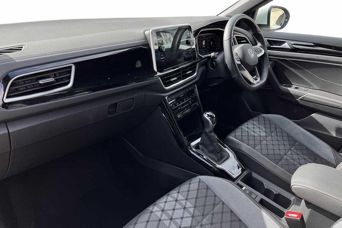 Used Volkswagen T-Roc 2025 for sale - 77542171: Photo 2