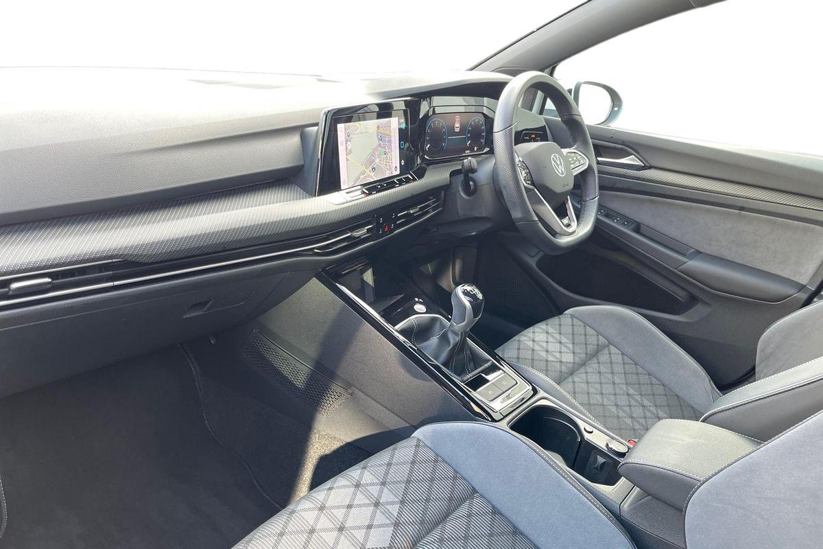 Used Volkswagen Golf 2023 for sale - 76675581: Photo 2