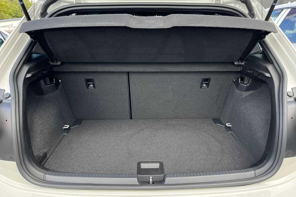 Used Volkswagen Polo 2024 for sale - 77542145: Photo 20