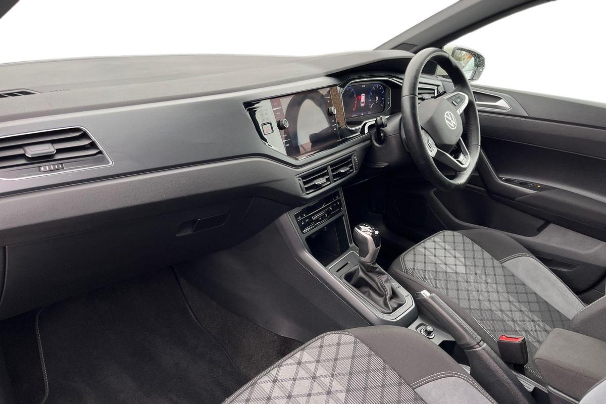 Used Volkswagen Polo 2024 for sale - 76677853: Photo 2