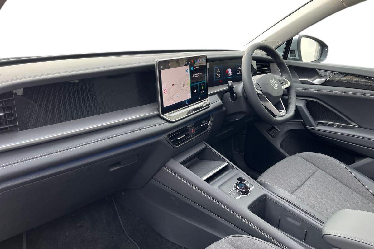 Used Volkswagen Touran 2025 for sale - 76679898: Photo 2