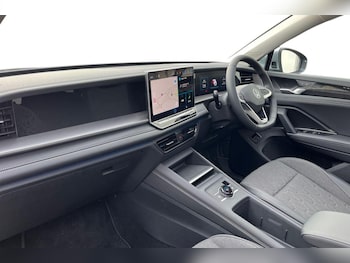 Used Volkswagen Touran 2025 for sale - 76679898: Photo