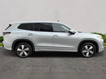 Used Volkswagen Touran 2025 for sale - 76679898: Photo