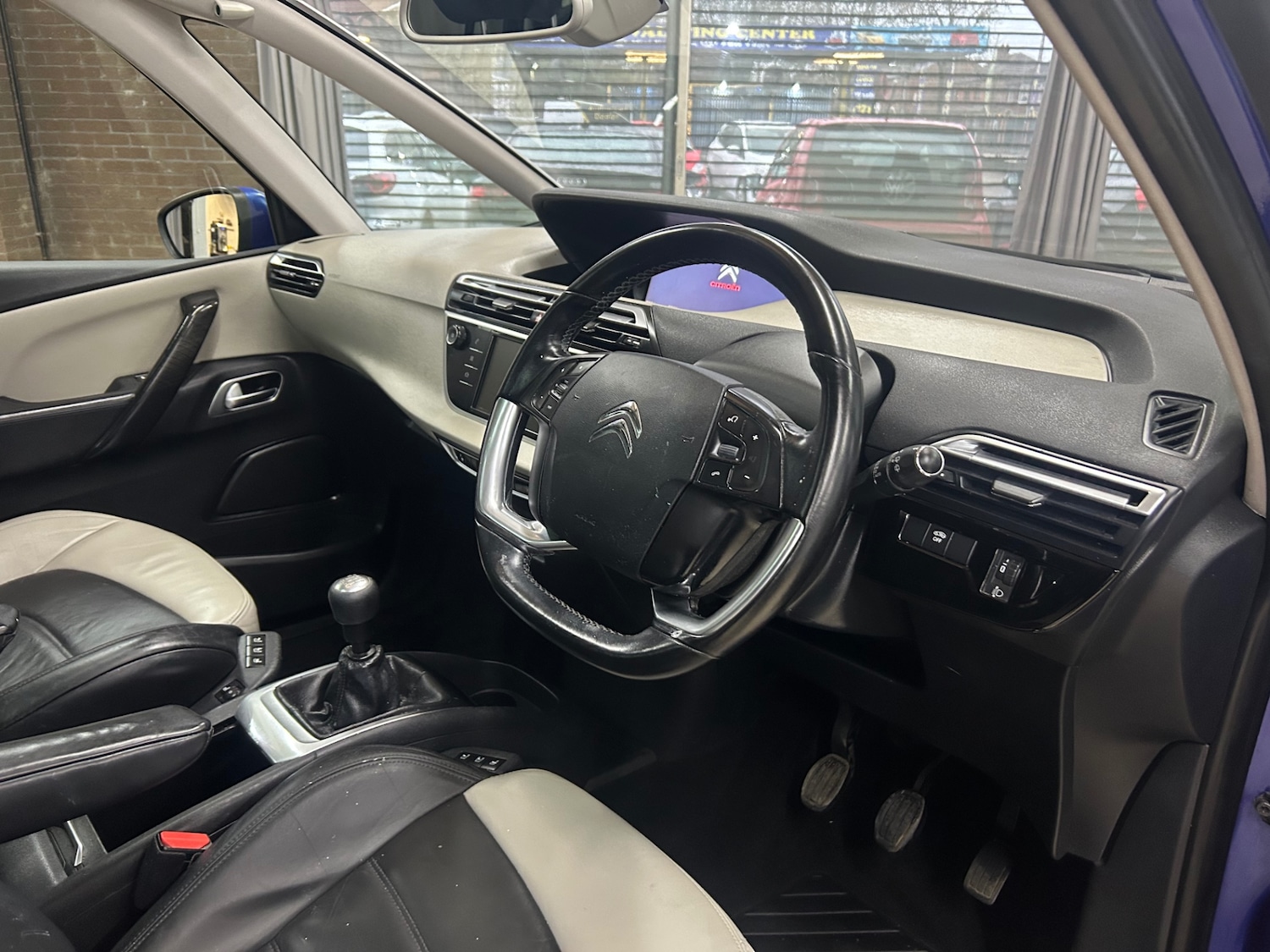 Used Citroen C4 Grand Picasso 2017 for sale - 77012436: Photo 10