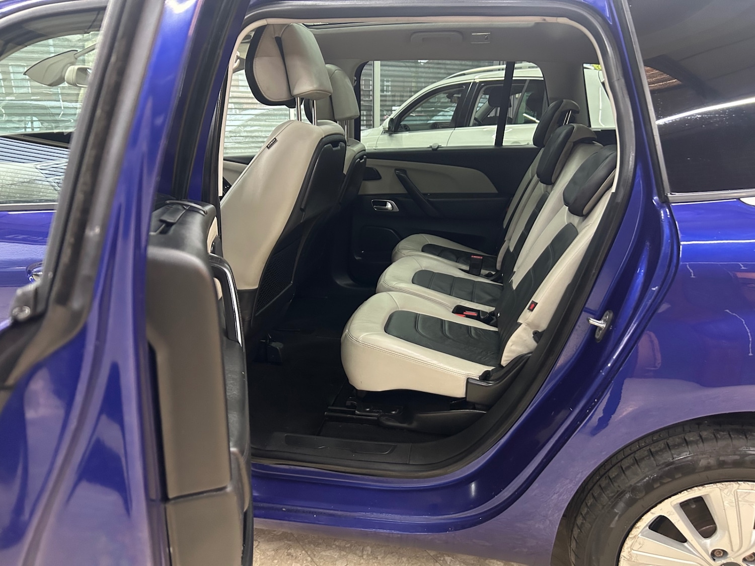 Used Citroen C4 Grand Picasso 2017 for sale - 77012436: Photo 14