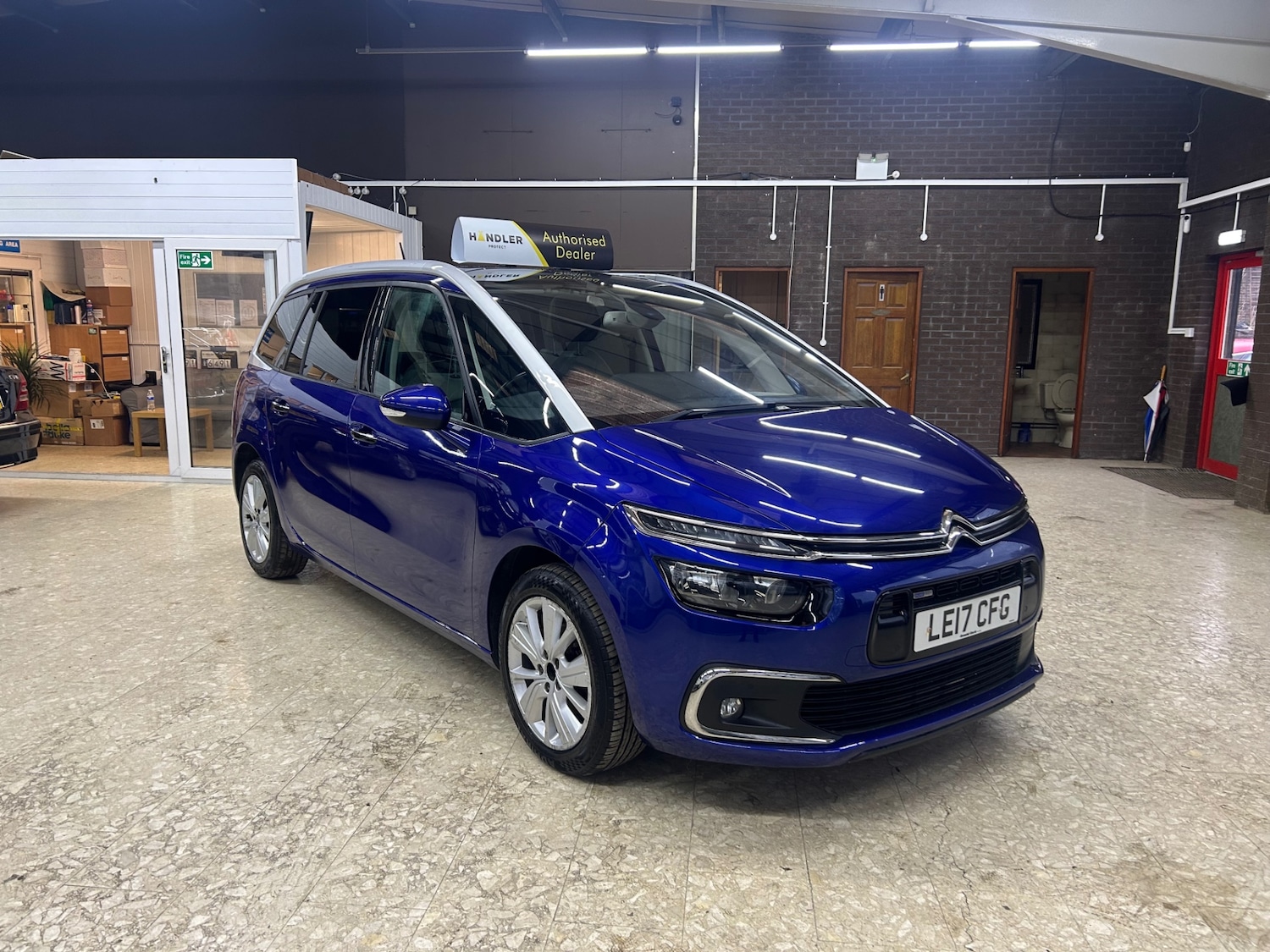 Used Citroen C4 Grand Picasso 2017 for sale - 77012436: Photo 3