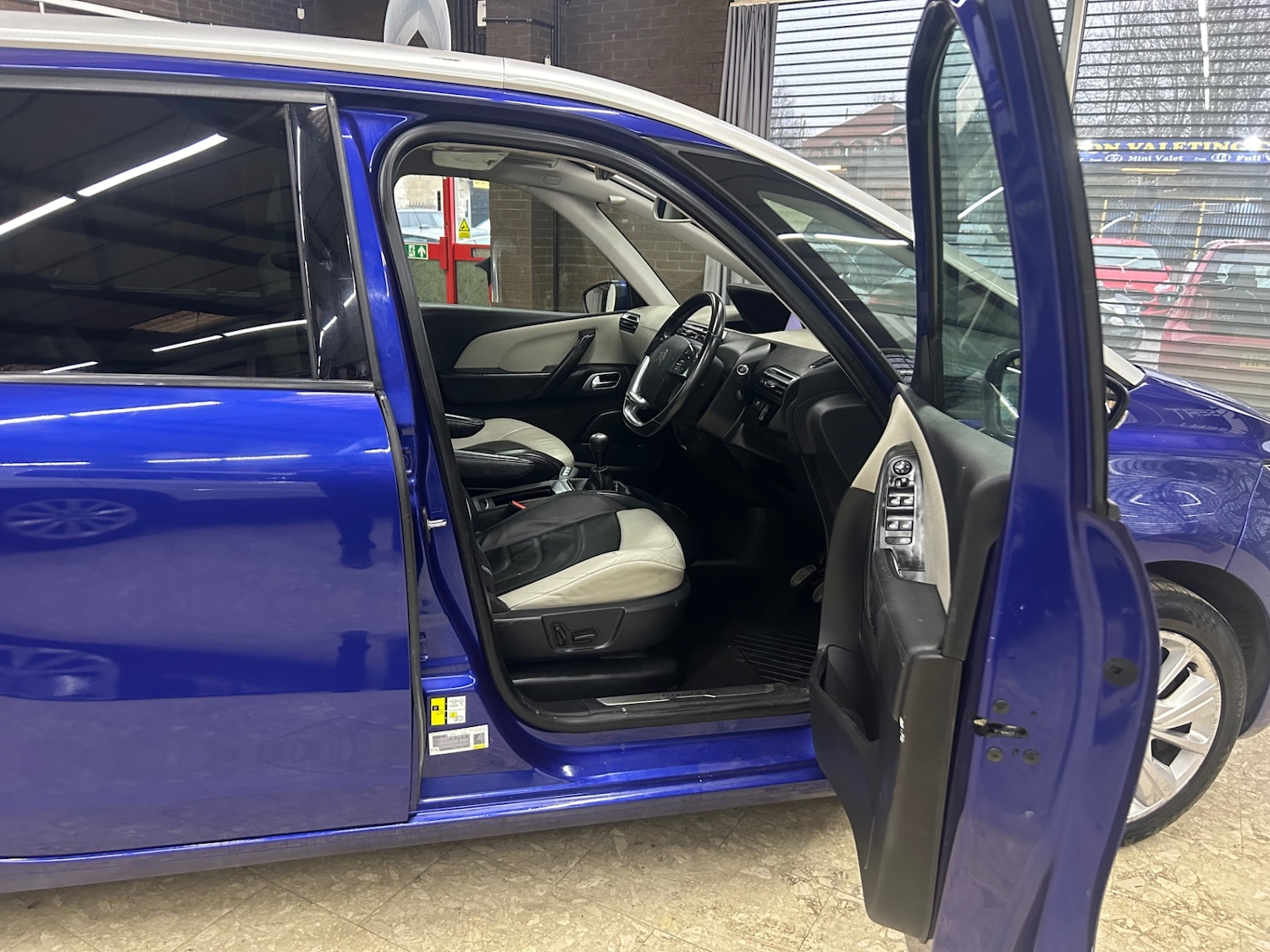 Used Citroen C4 Grand Picasso 2017 for sale - 77012436: Photo 9