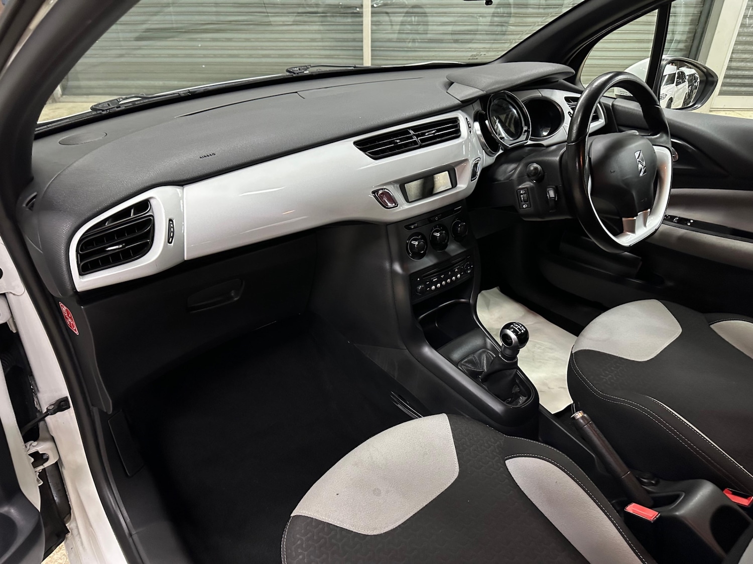 Used Citroen DS3 2015 for sale - 76421825: Photo 13