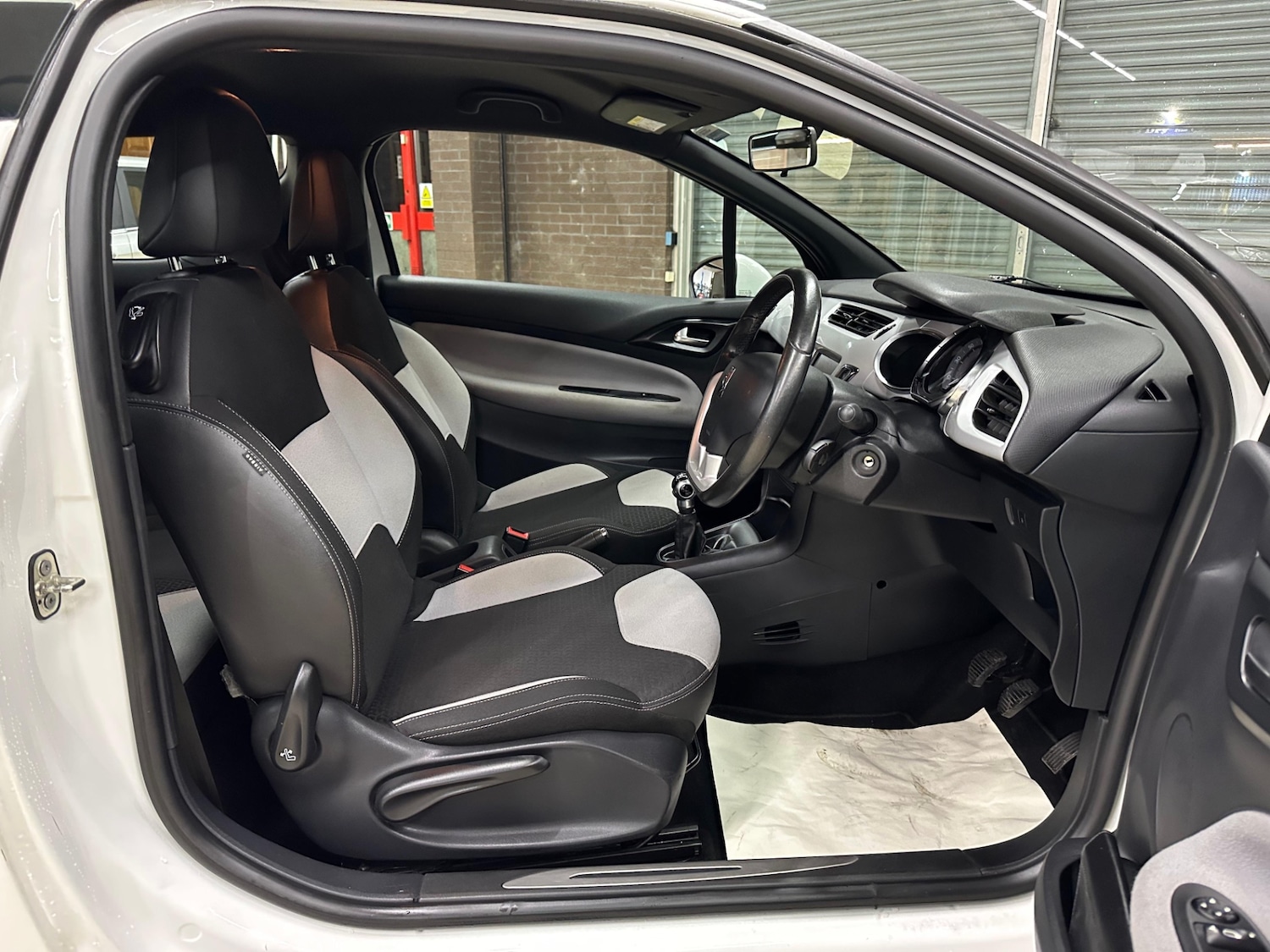 Used Citroen DS3 2015 for sale - 76421825: Photo 14