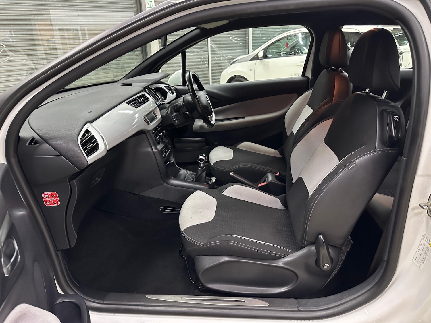 Used Citroen DS3 2015 for sale - 76421825: Photo 19