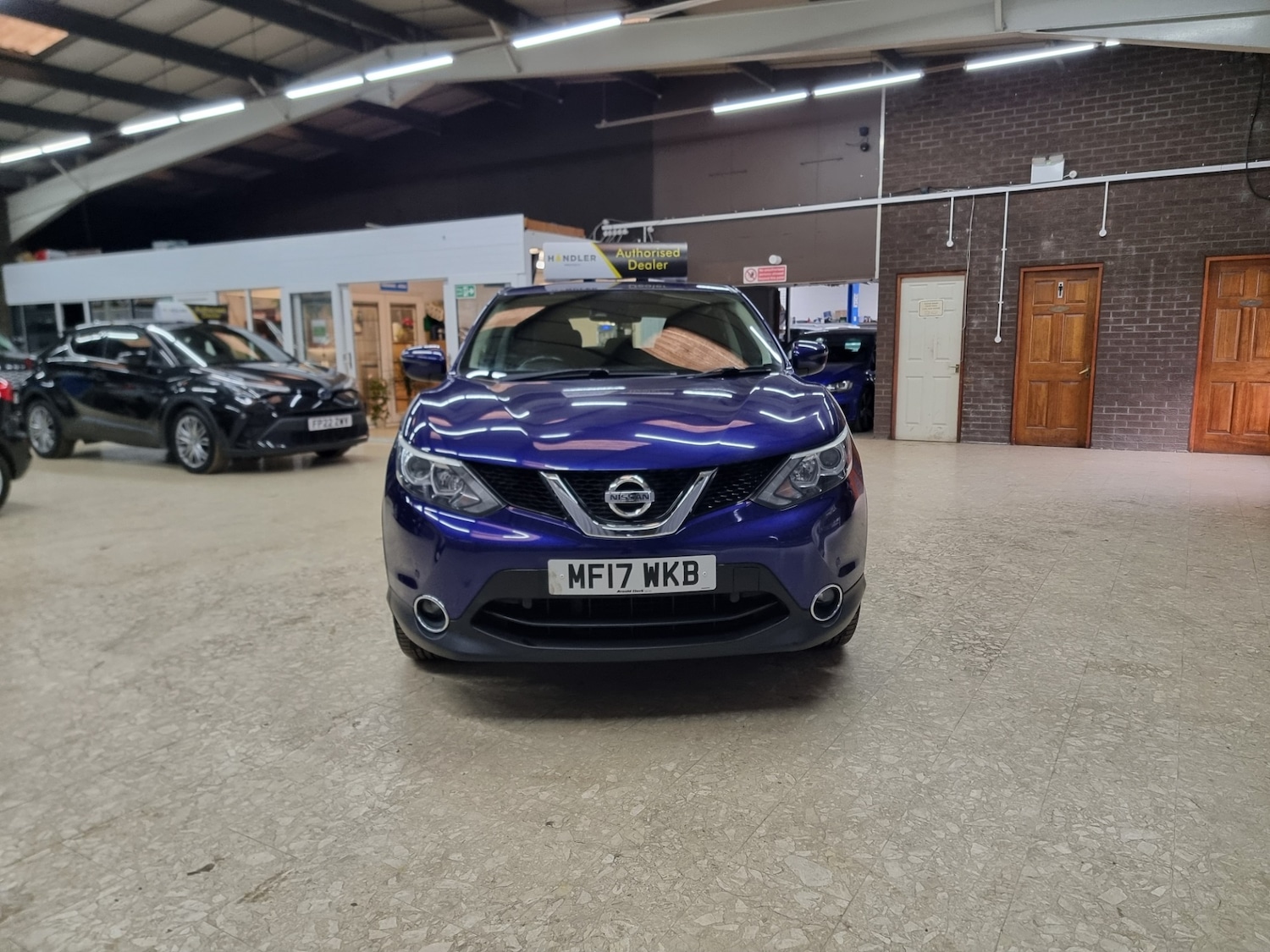 Used Nissan Qashqai 2017 for sale - 77877881: Photo 2