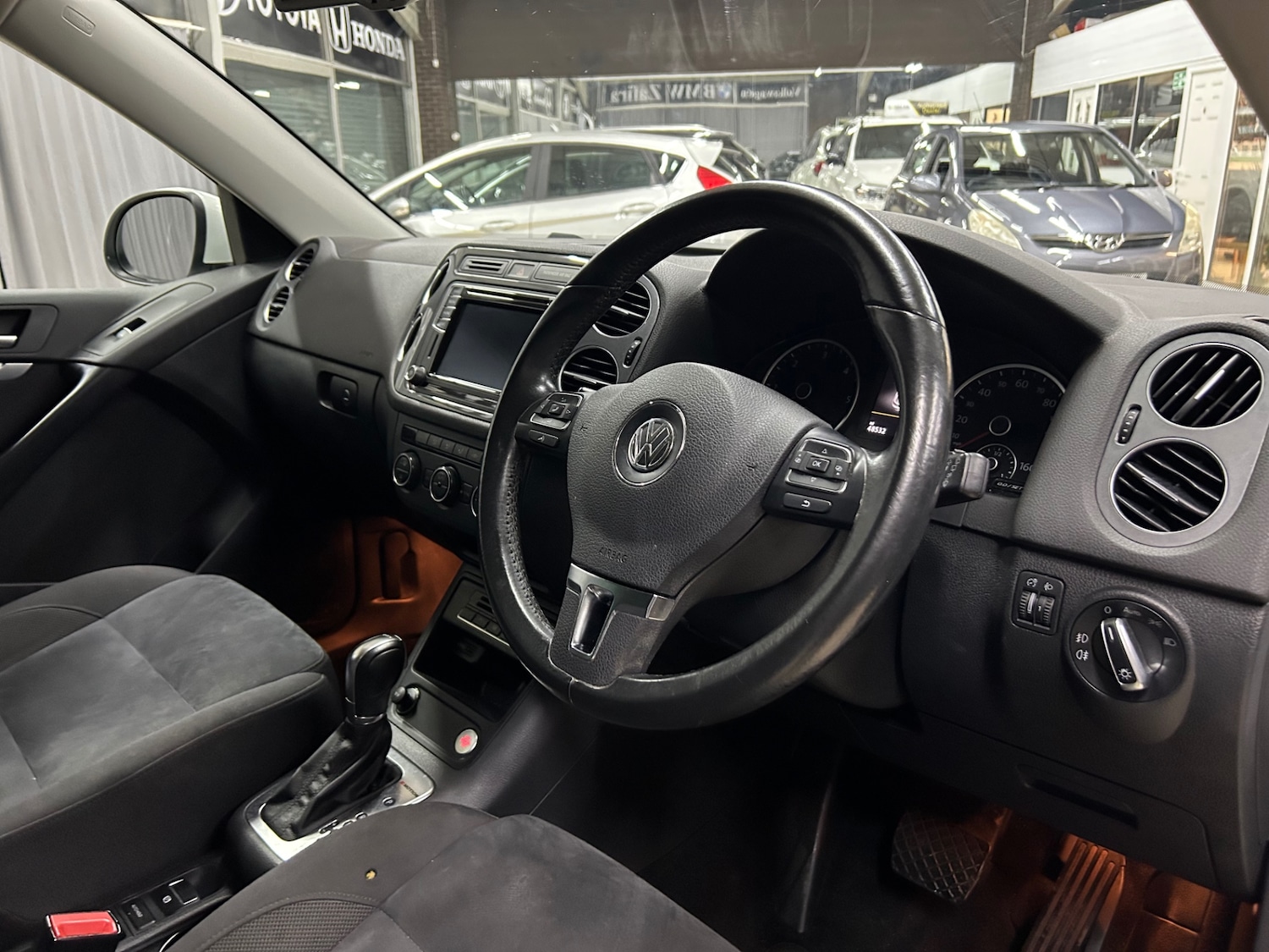 Used Volkswagen Tiguan 2015 for sale - 76858715: Photo 11