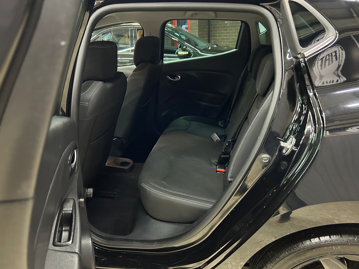 Used Renault Clio 2019 for sale - 76858719: Photo 16