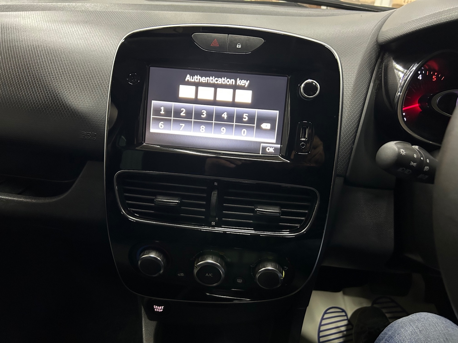 Used Renault Clio 2019 for sale - 76858719: Photo 21