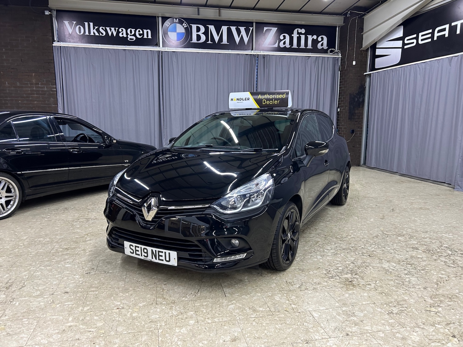 Used Renault Clio 2019 for sale - 76858719: Photo 3