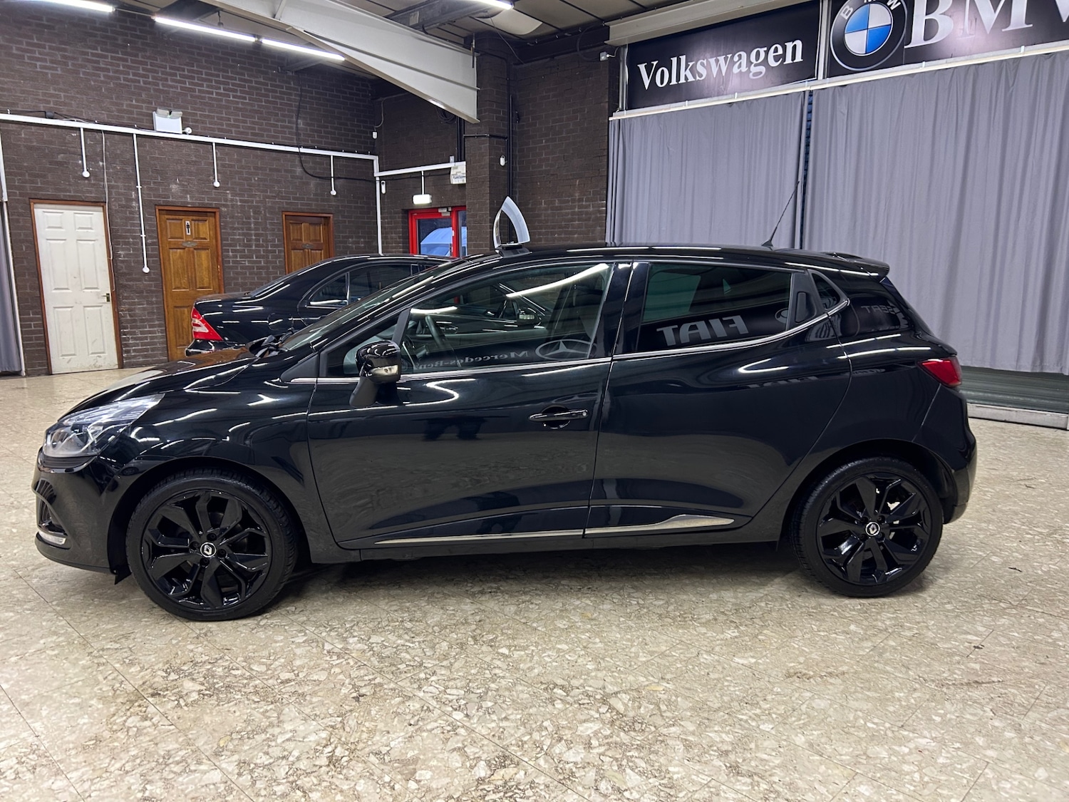 Used Renault Clio 2019 for sale - 76858719: Photo 4
