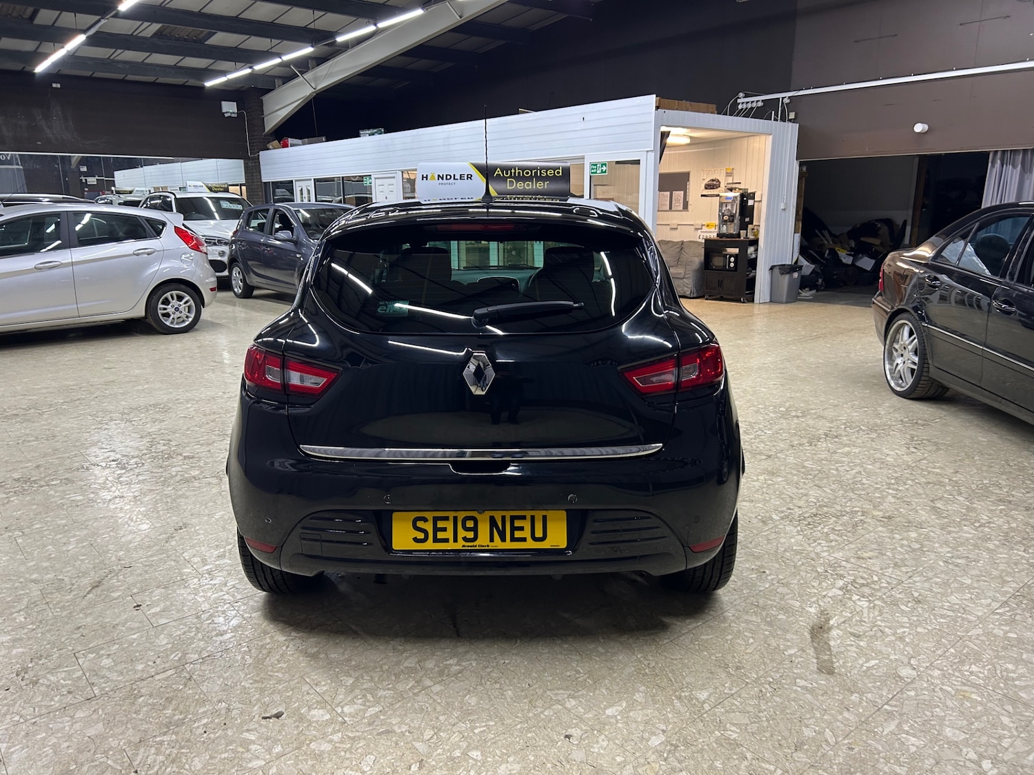 Used Renault Clio 2019 for sale - 76858719: Photo 6