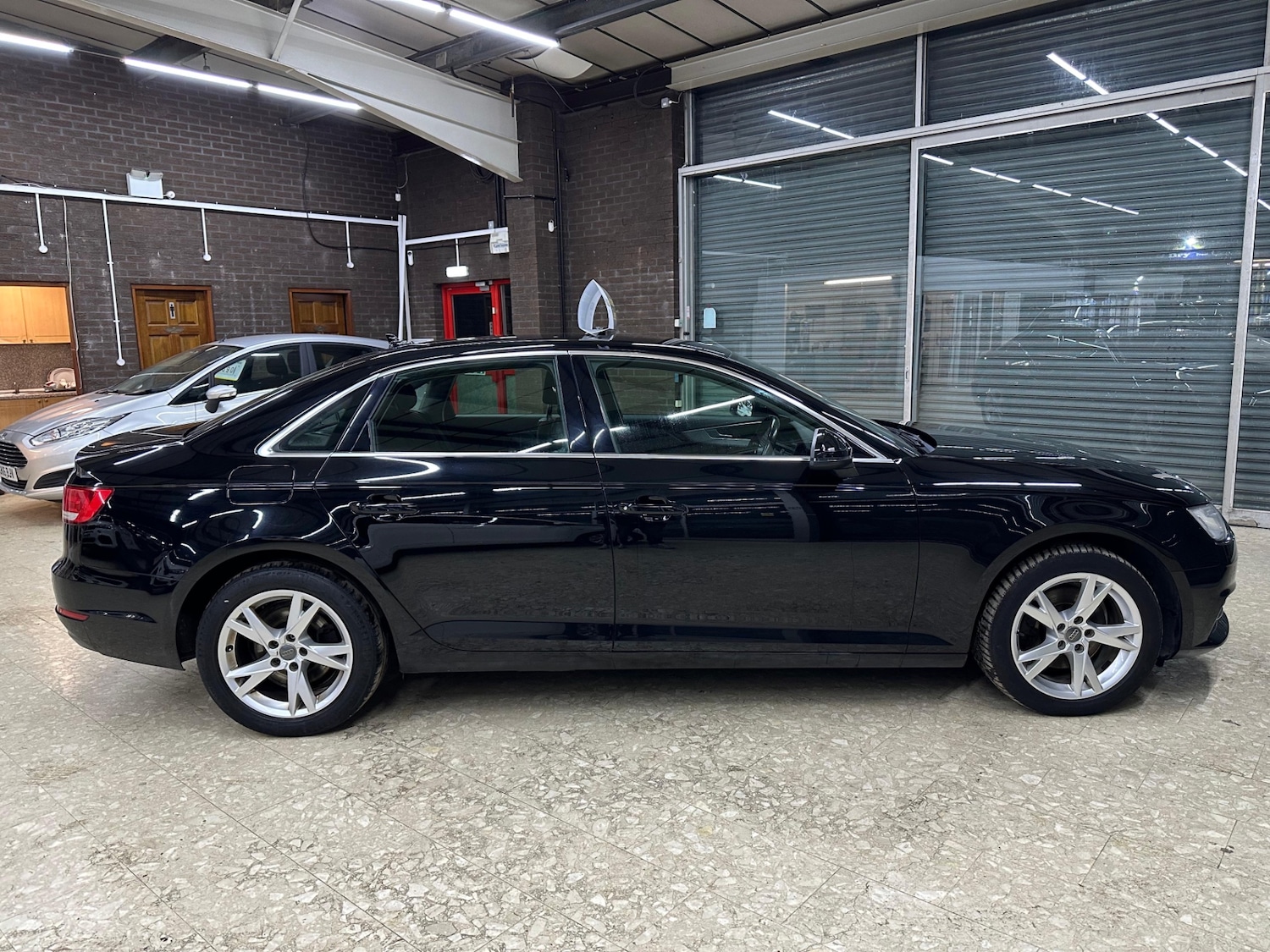 Used Audi A4 2017 for sale - 76421823: Photo 8