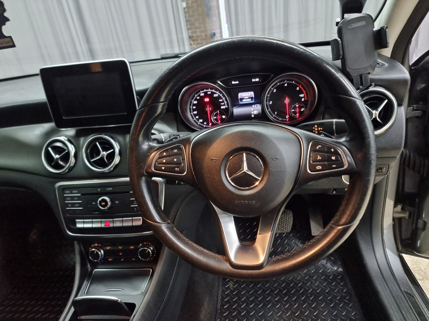 Used Mercedes-Benz GLA 2018 for sale - 77247640: Photo 18