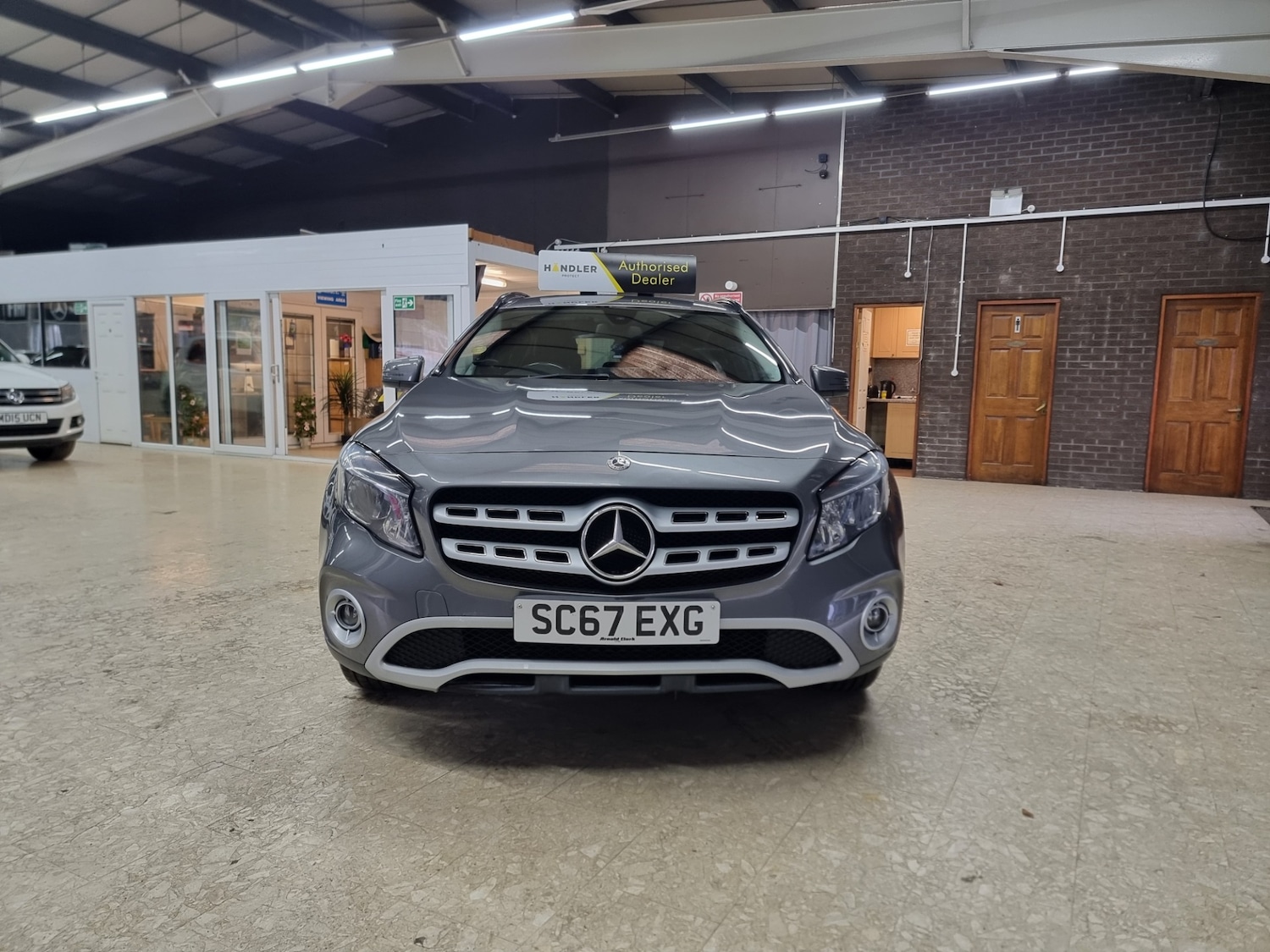 Used Mercedes-Benz GLA 2018 for sale - 77247640: Photo 2