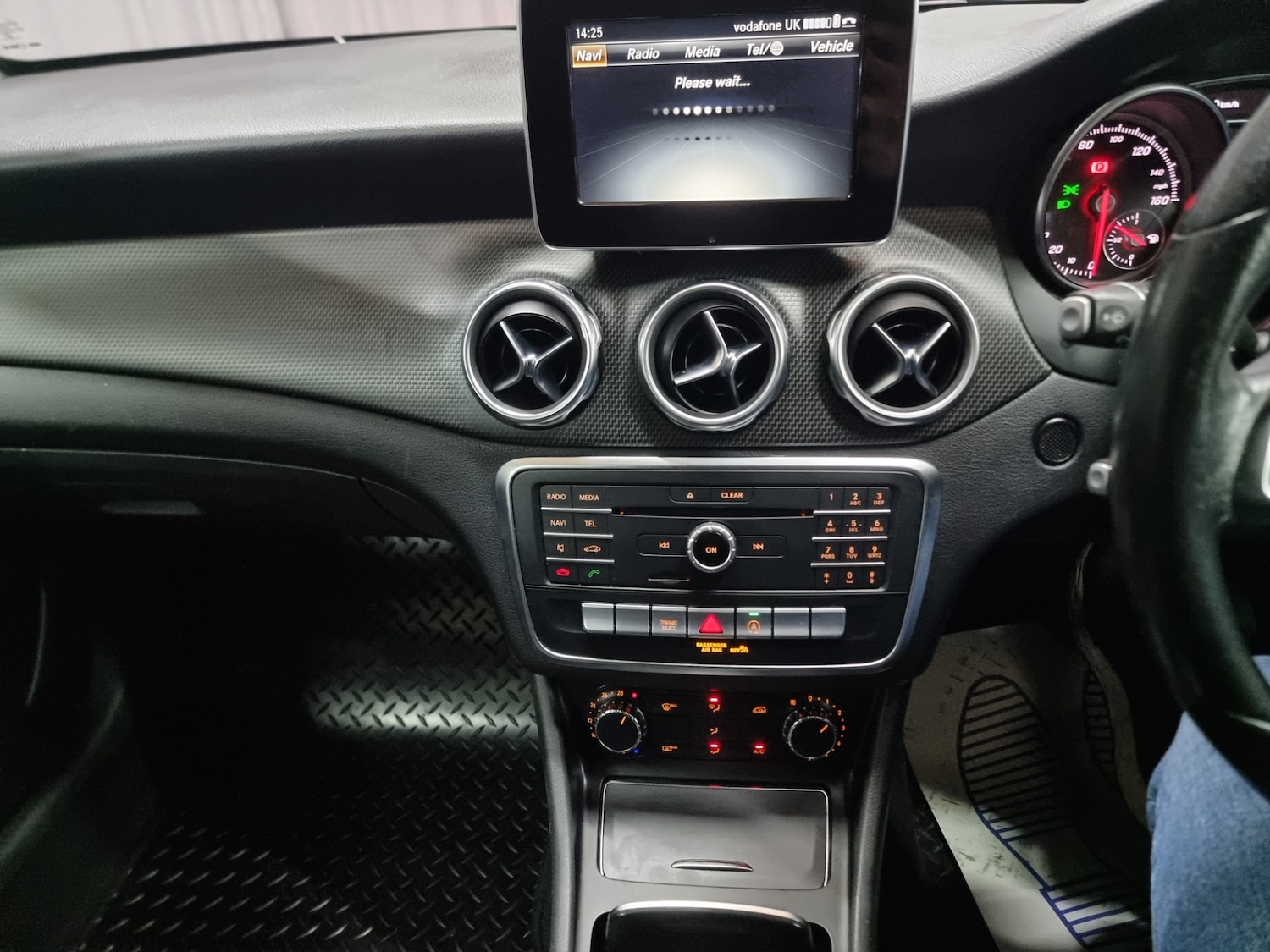Used Mercedes-Benz GLA 2018 for sale - 77247640: Photo 22