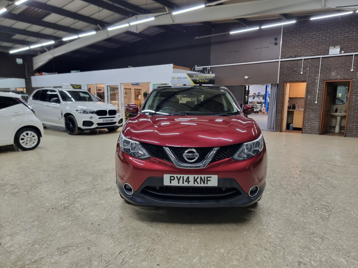 Used Nissan Qashqai 2014 for sale - 76685065: Photo 2