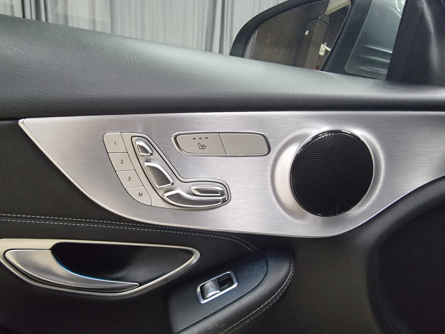 Used Mercedes-Benz C Class 2018 for sale - 77235980: Photo 12